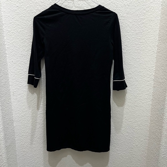 Soma Bundle 2 Sleep Shirts 3/4 Sleeve Pink w/ Black Polka Dot & Black w/ white - Picture 7 of 7